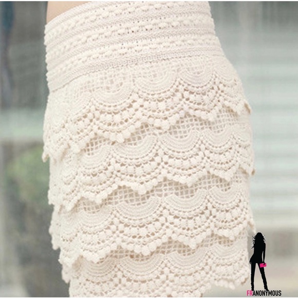 Off-White Crochet Lace Shorts - Picture 2 of 3